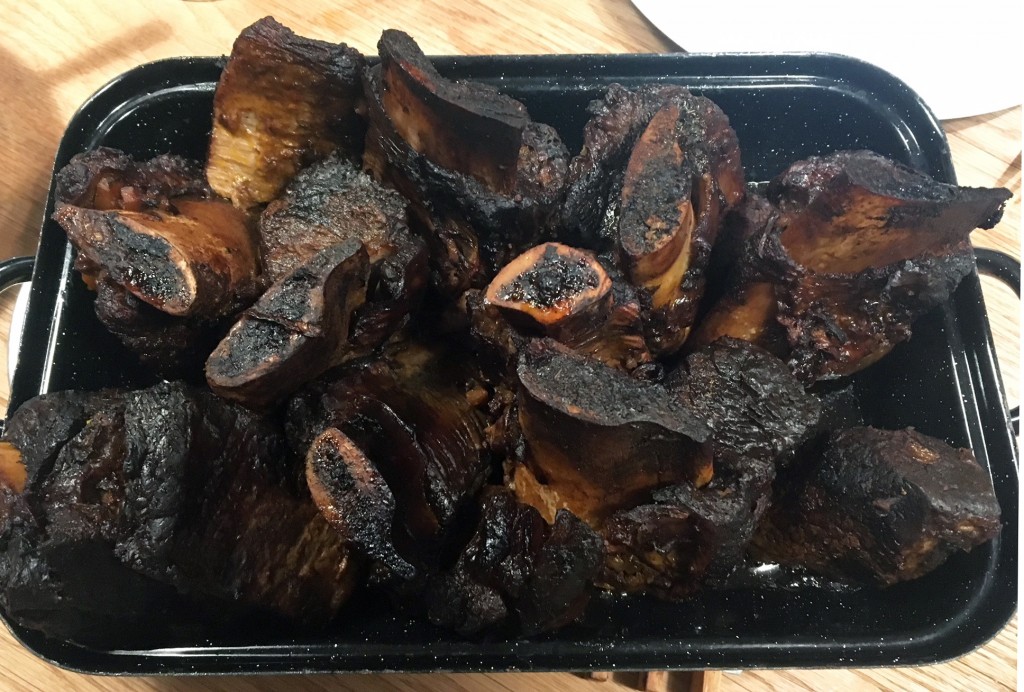 The Meat Project: Braised Shortribs. Geschmortes Beinfleisch. Beef Rind 